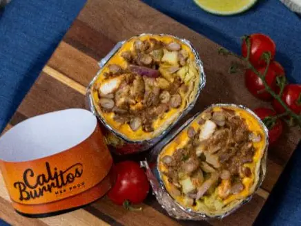 Cali Chicken Burrito - Frango Marinado e Base de Batata Frita